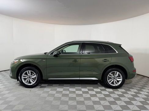 Used 2023 Audi Q5 2.0T Premium w/ Convenience Package image 4