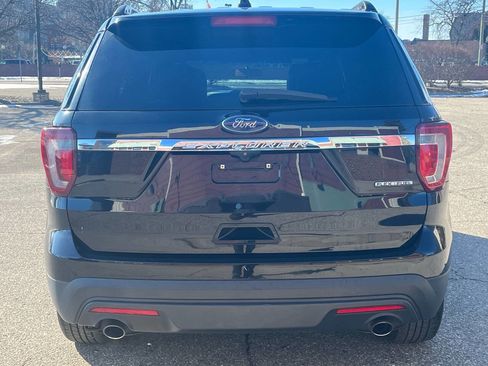 Used 2016 Ford Explorer Base 4dr SUV image 5