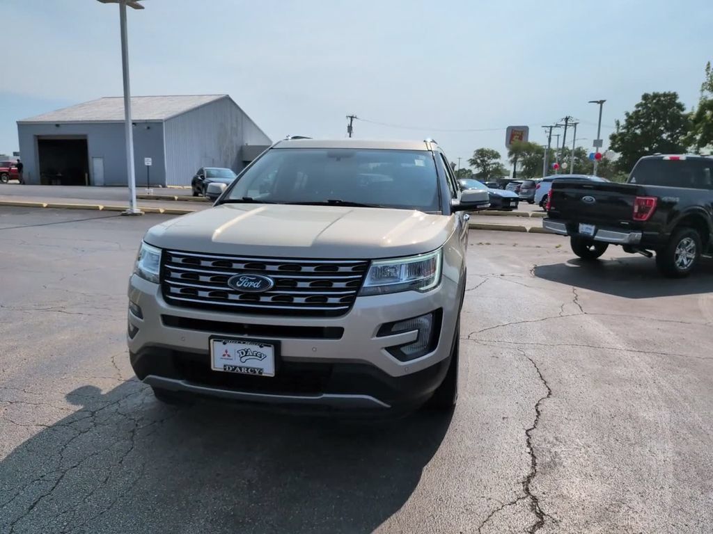 Used 2017 Ford Explorer Limited FWD image 12