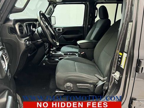 Used 2021 Jeep Gladiator Sport image 13