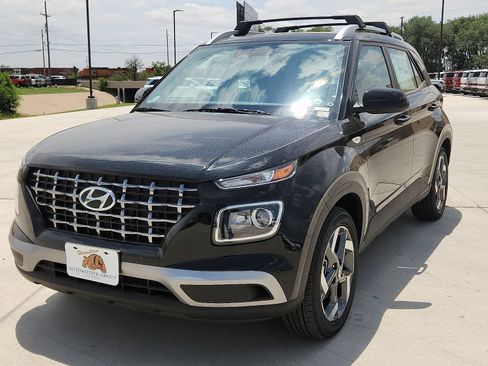 New 2026 Hyundai Venue SEL FWD image 1