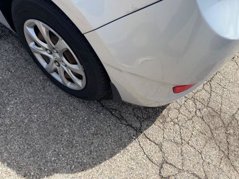 Used 2012 Hyundai Accent GS FWD image 23