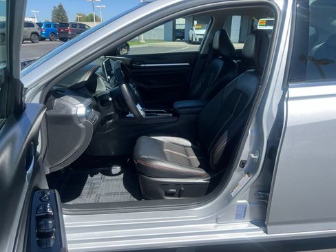Used 2025 Nissan Altima 2.5 SR FWD image 30