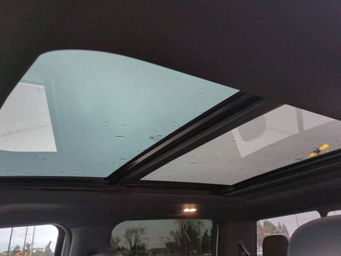 Used 2016 Ford F150 Platinum w/ Equipment Group 701A Luxury image 19