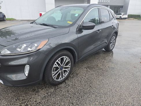 Used 2020 Ford Escape SEL FWD image 2