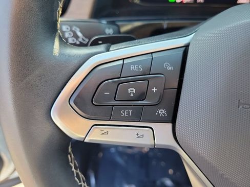 Certified 2024 Volkswagen Atlas SE FWD image 22
