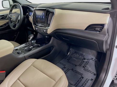 Used 2023 Chevrolet Traverse LT AWD/4WD image 29