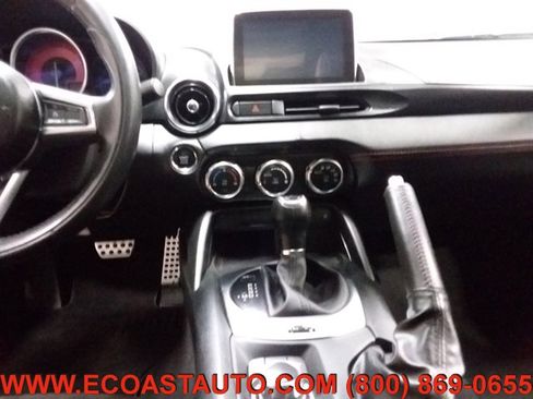 Used 2017 FIAT 124 Spider Abarth image 11