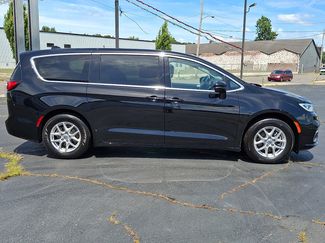 Used 2024 Chrysler Pacifica Touring-L FWD video 1