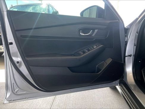 Used 2025 Honda Accord Sport image 23