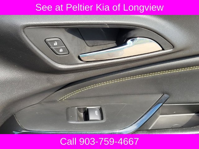 Used 2025 Chevrolet Trax ACTIV w/ Sunroof Package FWD image 12