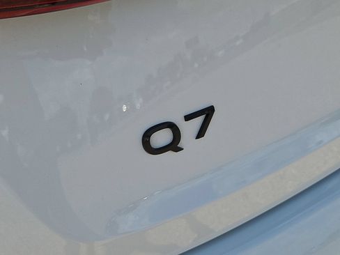 Used 2025 Audi Q7 3.0T Premium Plus AWD/4WD image 11