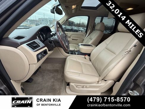 Used 2014 Cadillac Escalade Premium image 12
