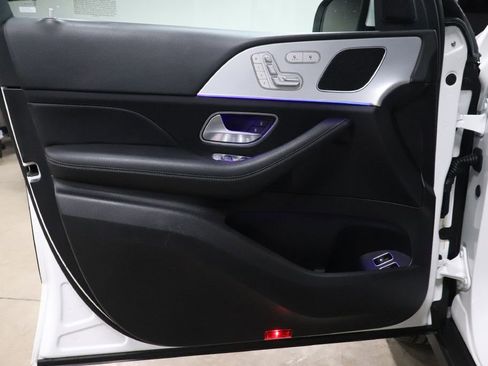 Used 2024 Mercedes-Benz GLE 450e 4MATIC image 9