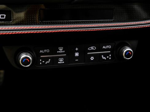 Used 2023 Ferrari F8 Tributo RWD image 30