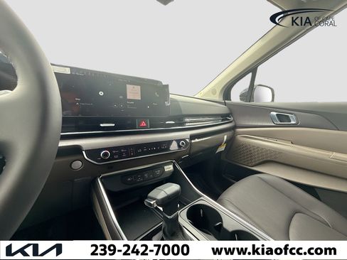 New 2026 Kia Carnival EX image 28