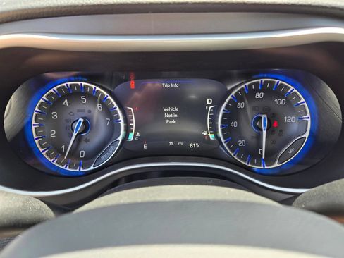 New 2027 Chrysler Pacifica Select w/ Family Tech Group AWD/4WD image 13