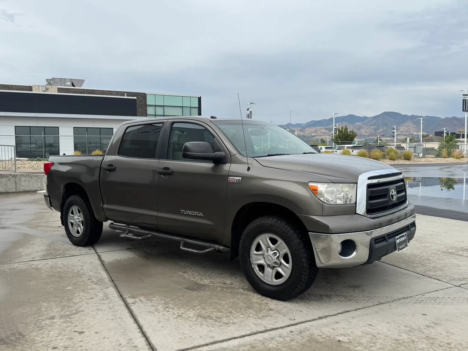 Used 2012 Toyota Tundra 4x4 CrewMax w/ Tow Pkg image 7