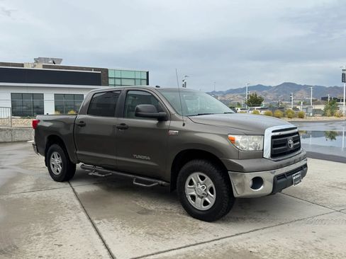 Used 2012 Toyota Tundra 4x4 CrewMax w/ Tow Pkg image 7