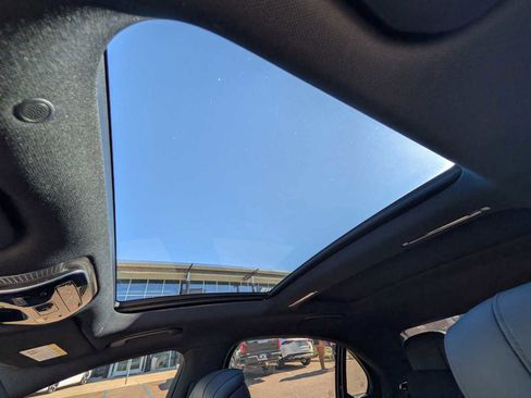 Used 2025 Mercedes-Benz S 580e 4MATIC Sedan image 16
