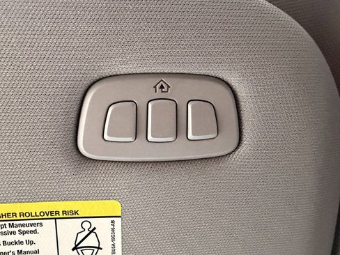 Used 2023 Ford F150 Lariat w/ Equipment Group 502A High image 53