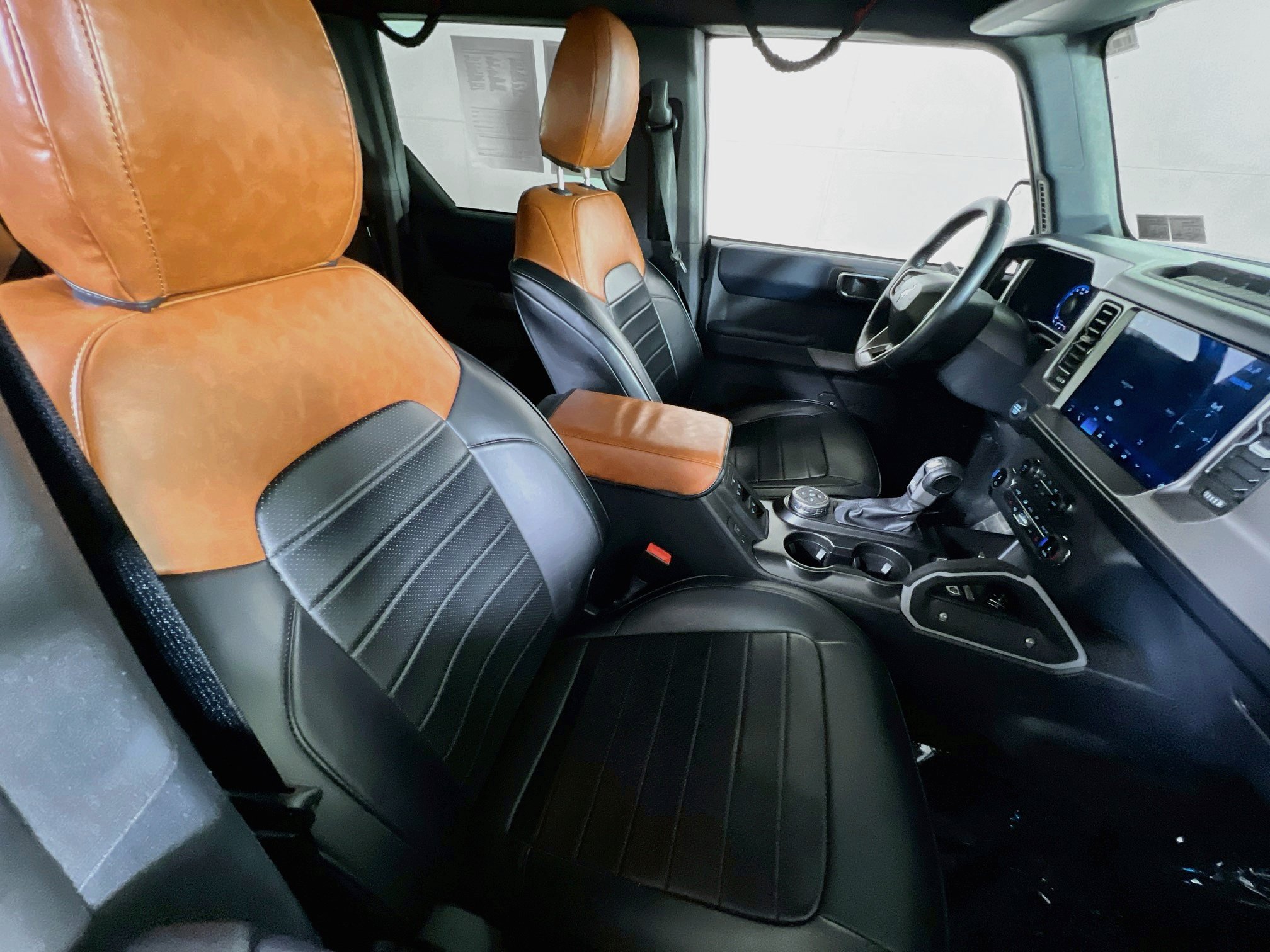 Used 2022 Ford Bronco Outer Banks w/ Sasquatch Package AWD/4WD image 27