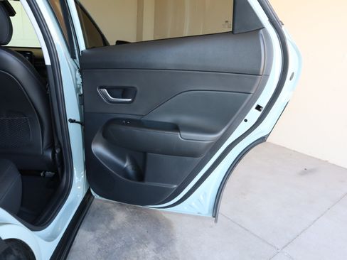 Used 2024 Hyundai Kona Limited AWD/4WD image 46