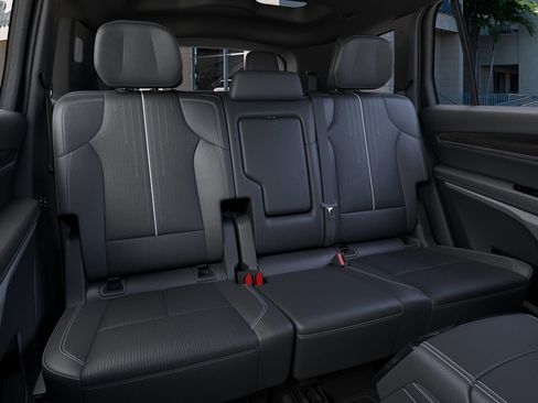 New 2026 Cadillac Vistiq Sport image 17