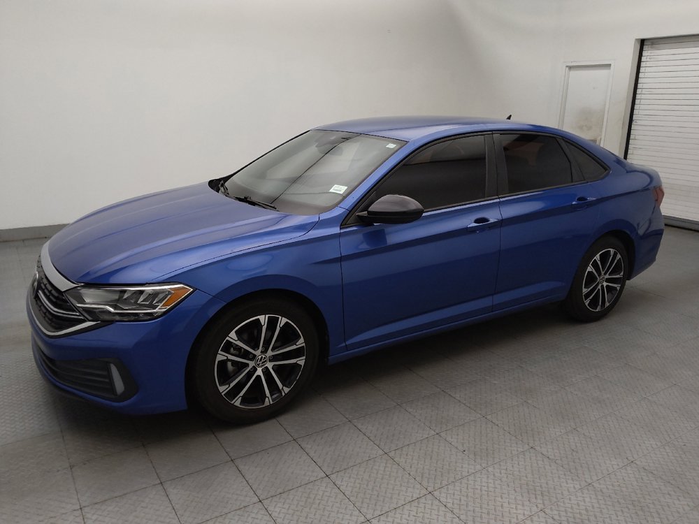 Used 2022 Volkswagen Jetta Sport FWD image 2