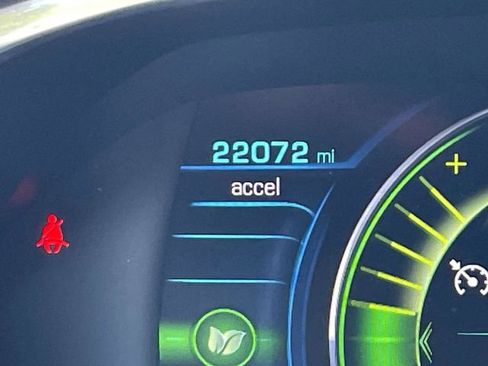 Used 2017 Chevrolet Volt Premier w/ Driver Confidence II Package FWD image 40