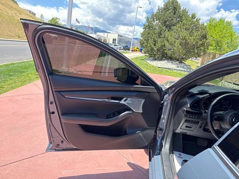 Used 2026 MAZDA MAZDA3 Hatchback w/Premium Plus Pkg AWD/4WD image 11