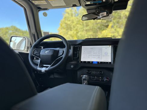 New 2025 Ford Bronco 4-Door w/ Sasquatch Package image 2