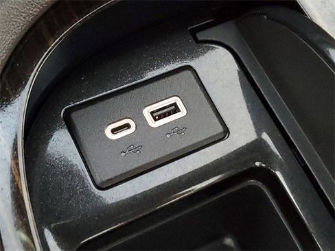 Used 2022 Cadillac Escalade Sport w/ LPO, Floor Liner Package image 19