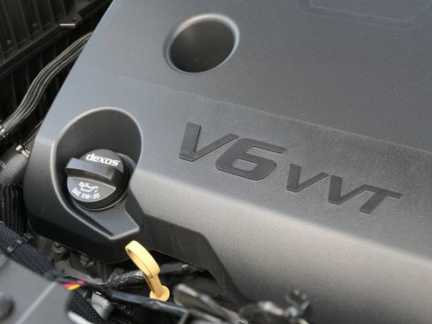 Used 2020 Chevrolet Traverse RS FWD image 30