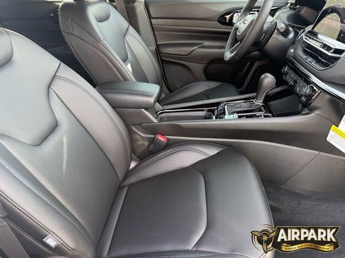 New 2026 Jeep Compass Limited w/ Sun, Sound & Navigation Group image 28