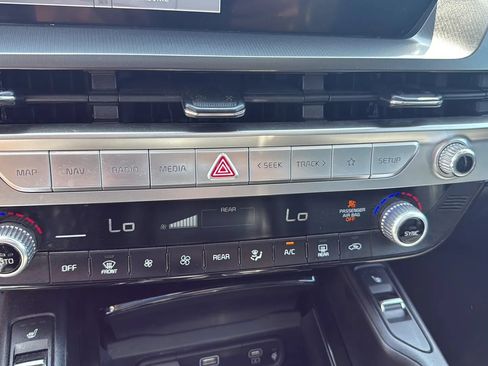 Used 2025 Kia Telluride S AWD/4WD image 29