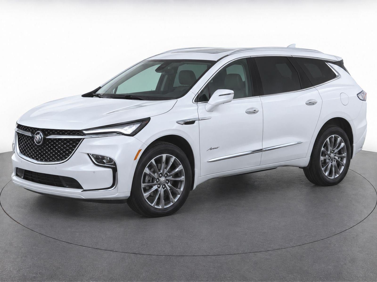 Used 2022 Buick Enclave Avenir w/ Avenir Technology Package AWD/4WD image 11