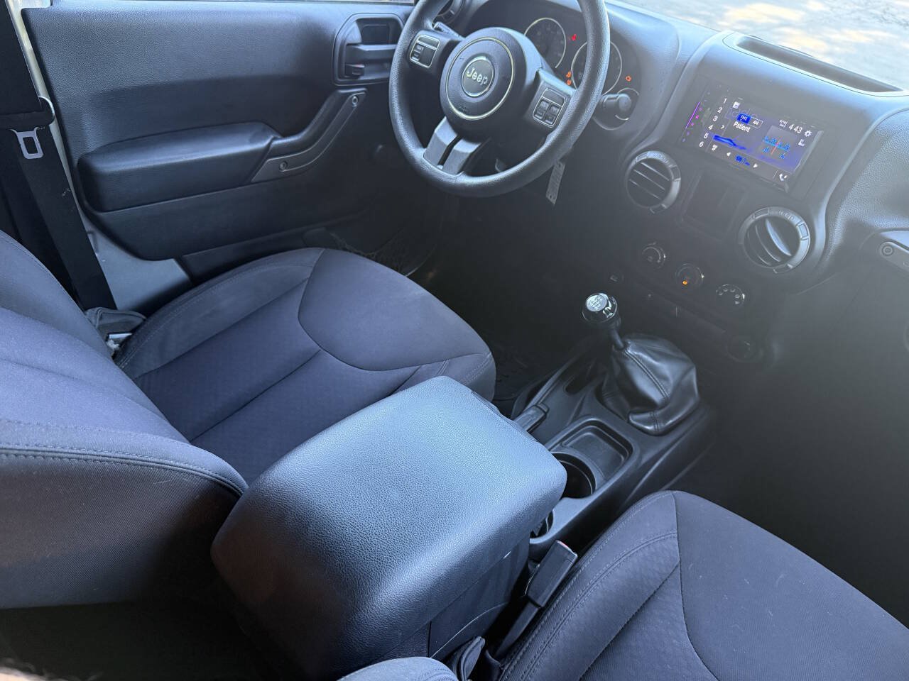 Used 2015 Jeep Wrangler Sport AWD/4WD image 17