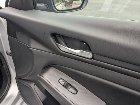 Used 2024 Nissan Altima 2.5 SV image 30