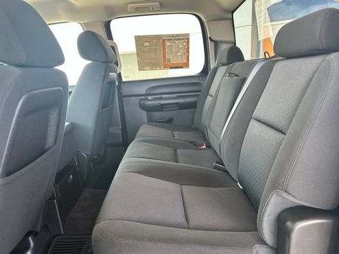Used 2013 Chevrolet Silverado 2500 LT w/ Interior Plus Package AWD/4WD image 28