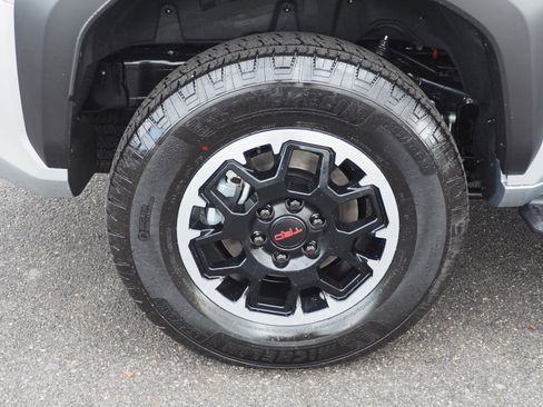 New 2025 Toyota 4Runner TRD Off-Road Premium w/ Tow Technology Package image 6