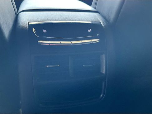 Used 2021 Cadillac XT5 Premium Luxury image 25