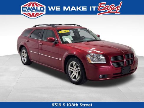 Used 2005 Dodge Magnum R/T w/ Convenience Group II RWD image 1