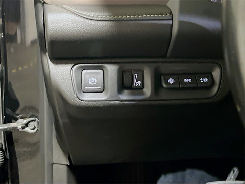 Used 2020 GMC Acadia Denali w/ Denali Ultimate Package image 10