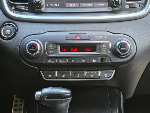 Used 2019 Kia Sorento SX FWD image 30
