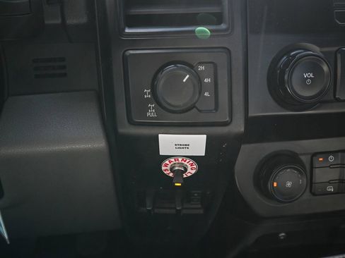 Used 2016 Ford F150 XL w/ Heavy-Duty Payload Package image 26