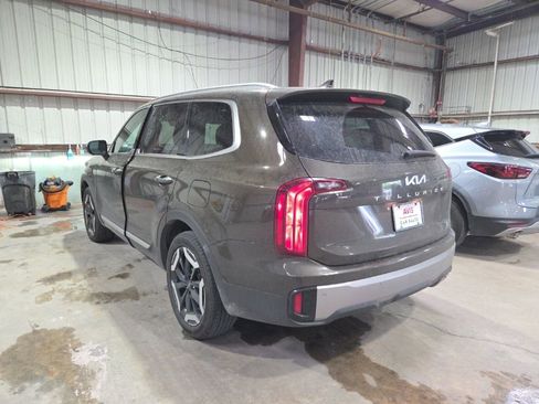 Used 2025 Kia Telluride S image 8