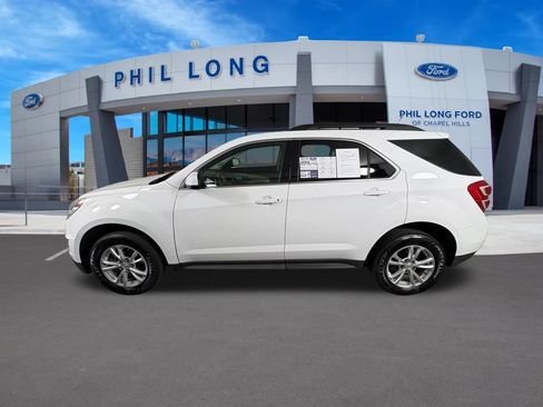 Used 2017 Chevrolet Equinox LT w/ Convenience Package AWD/4WD image 2