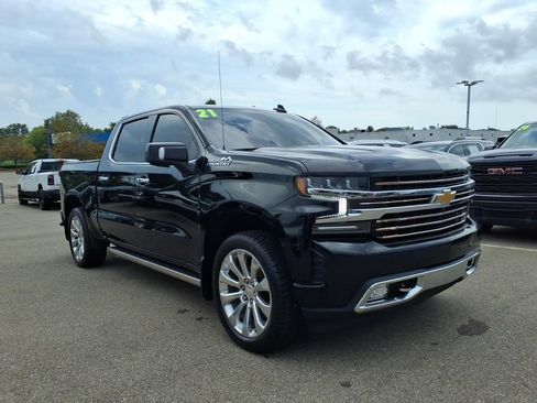 Used 2021 Chevrolet Silverado 1500 High Country w/ Technology Package AWD/4WD image 3