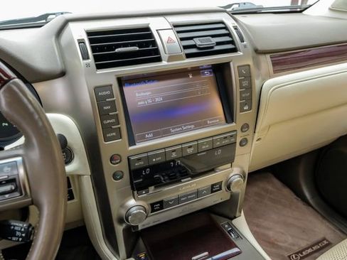Used 2014 Lexus GX 460 Luxury image 38